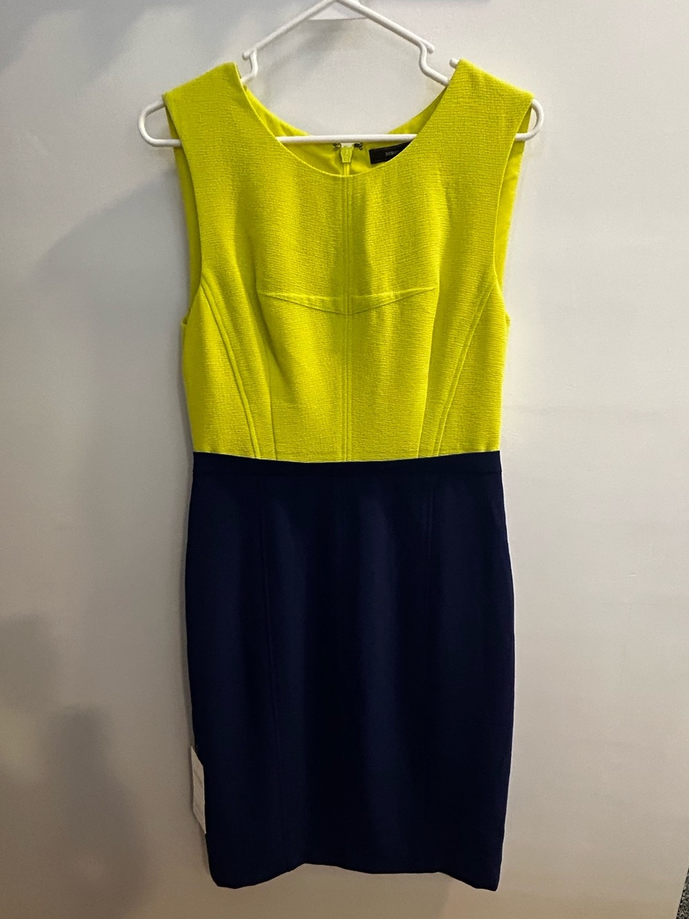 BCBGMaxAzria “Blaire” Lemongrass and Navy Colorblock Sheath Dress, 10, NWD
